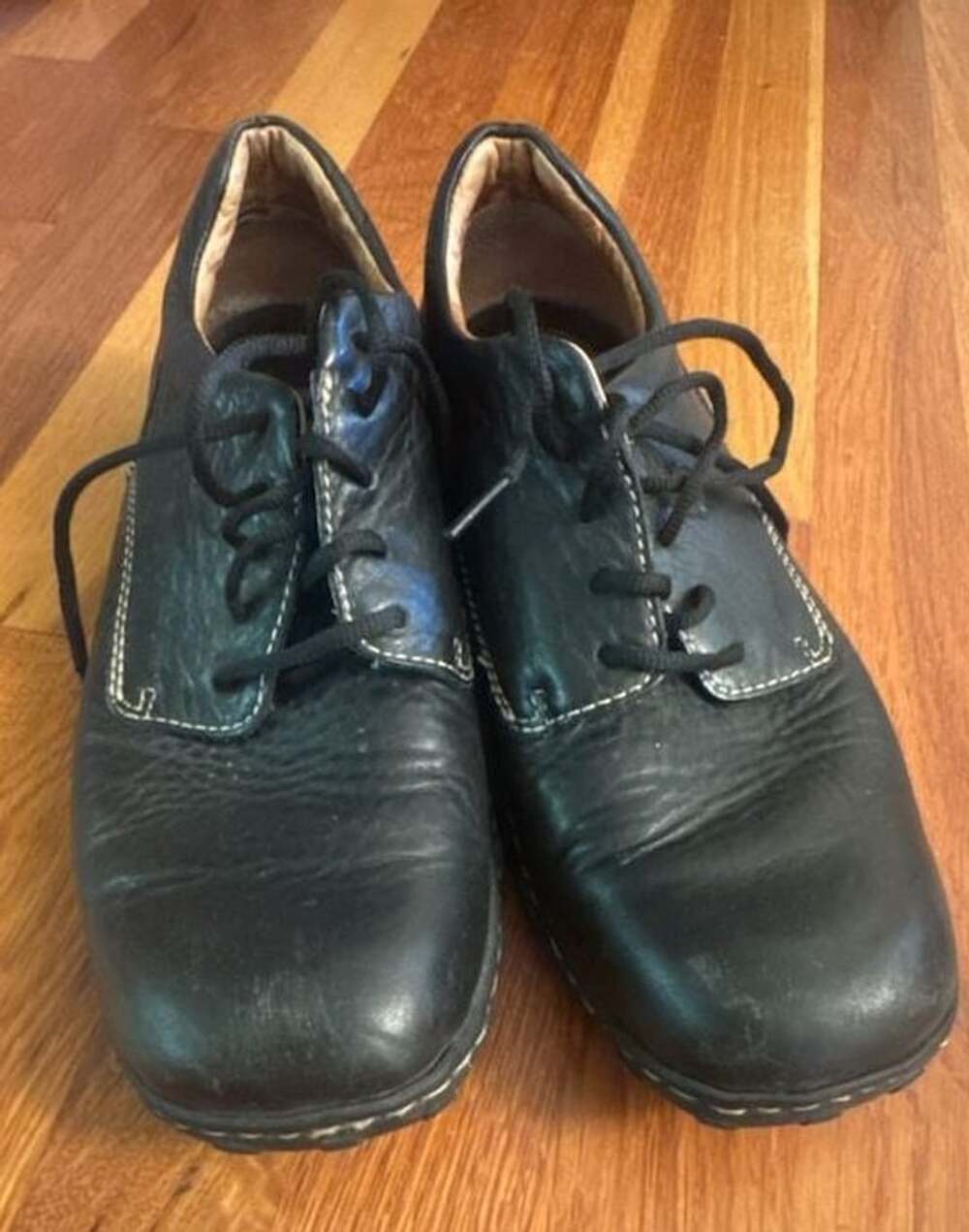 Born Shoes Size 19 1/2 Black Leather Lace-Up Casual Flats